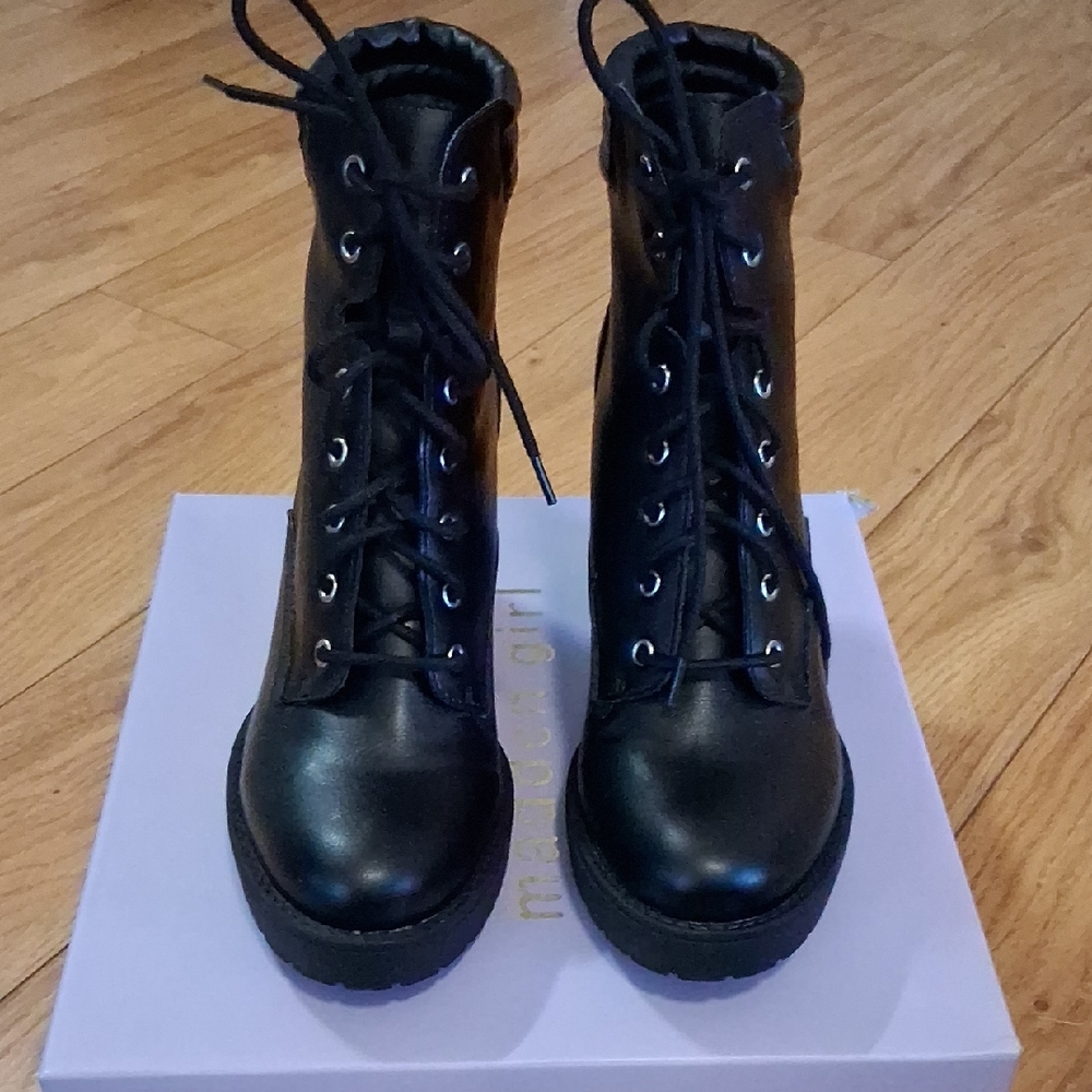 Jolt Black Lace-Up Boots
